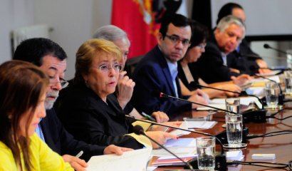 Bachelet ante una nueva catástrofe: La semana de la Presidenta frente al incendio más grande