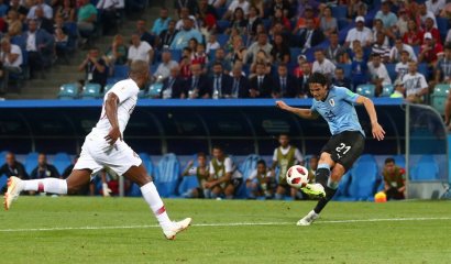 Cavani clasifica a Uruguay a los cuartos de final