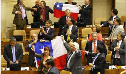 ¿Cuánto le cuesta anualmente a Chile cada senador y diputado?