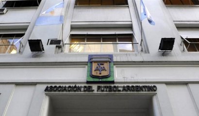 FIFA amenazó con suspender al fútbol argentino: Atentos en la Roja