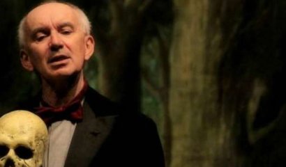 Destacado actor italiano hizo toda su función pese a no tener público
