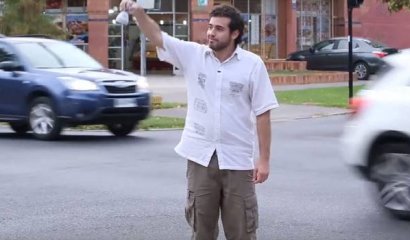 "Ni tan Zorrón" muestra seis insólitas leyes chilenas y las infringe en hilarante video