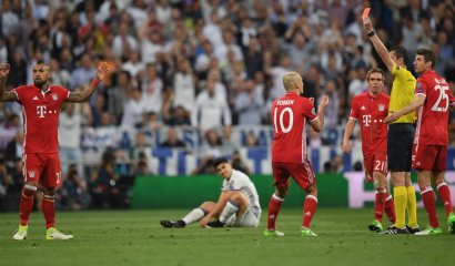 Vidal fue el villano de la polémica derrota de Bayern
