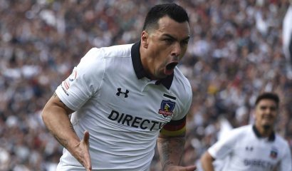 Colo Colo humilló a Universidad de Chile con soberbia actuación de Esteban Paredes