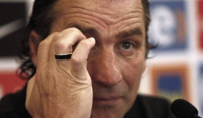 Fanáticos rayan Pinto Durán con mensajes contra Pizzi