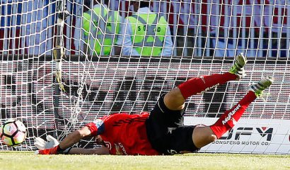 Johnny Herrera se quejó de arbitraje de Gamboa: "Hay que apoyarlo, no está bien"