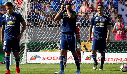 La U juega un partido horrible, es goleada por Audax y se le aleja el título