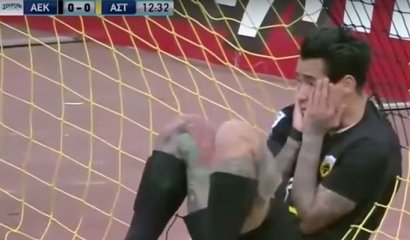 El "incomprensible" gol con arco vacío que se perdió un delantero argentino en Grecia