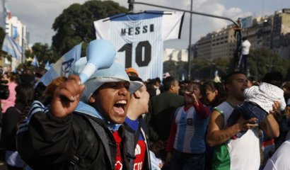 Zapatillas por Aceite: Argentinos recurren al viejo trueque para subsistir