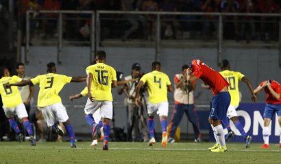 Terrible: Chile perdió en el último minuto ante Colombia y quedó eliminado del Sudamericano