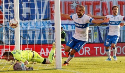 La UC golea a Palestino y se lleva la Supercopa
