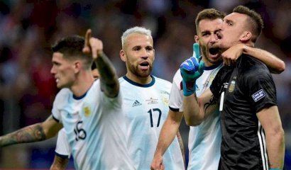 El VAR y Armani salvaron un empate para Argentina ante Paraguay que deja vivos a ambos