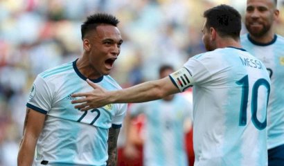 Argentina se puso el overol para vencer a Venezuela y citarse con Brasil en las semifinal