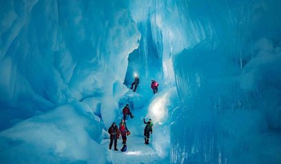 Hallan un mundo subterráneo perdido en la Antártida