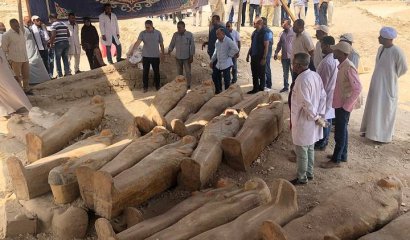 Egipto, más de 20 ataúdes sellados y en perfecto estado aparecen en una necrópolis de Lúxor