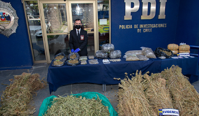 Debían destruir la droga, pero la vendían: Detienen por narcotráfico a 4 funcionarios de salud