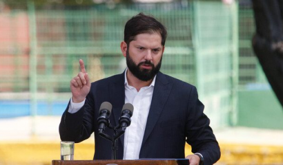 ¿Instalaciones o centrales? Boric condena ataque de EEUU pero se equivoca al escribir el blanco